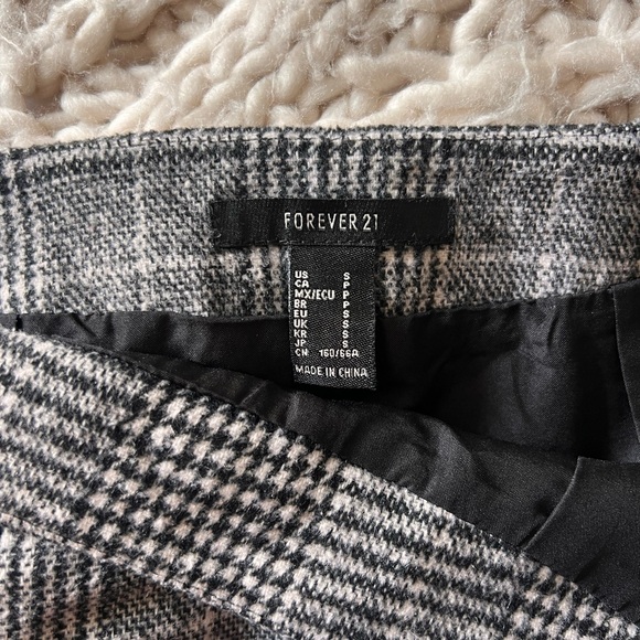 Plaid mini skirt - Picture 4 of 4